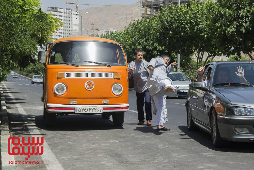 جواد رضویان و رضا شفیعی جم در نمایی از فیلم «دم سرخ ها»